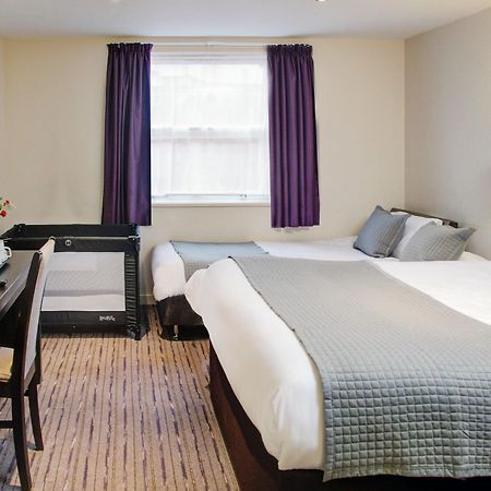 Premier Inn Huddersfield West Zewnętrze zdjęcie