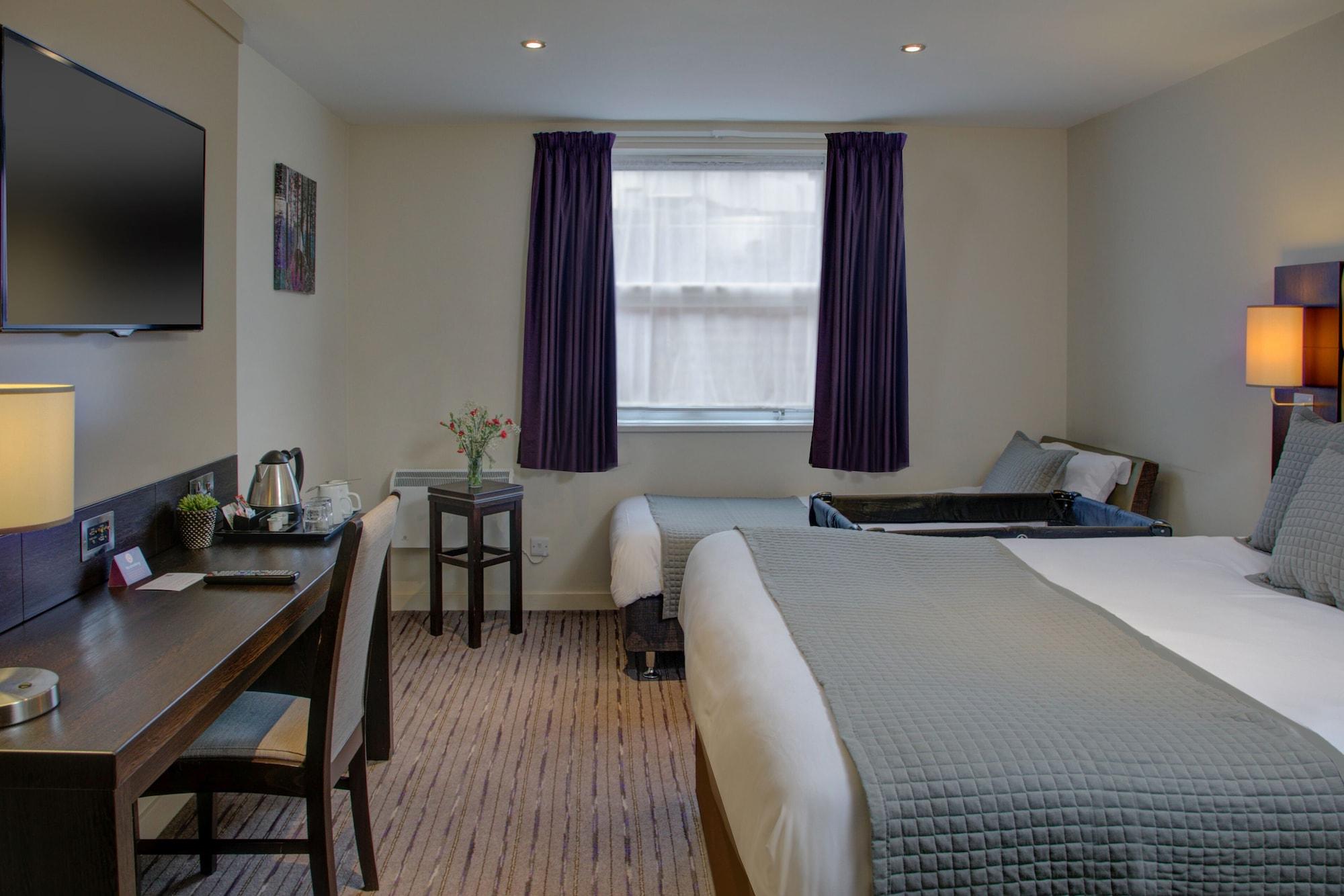 Premier Inn Huddersfield West Zewnętrze zdjęcie