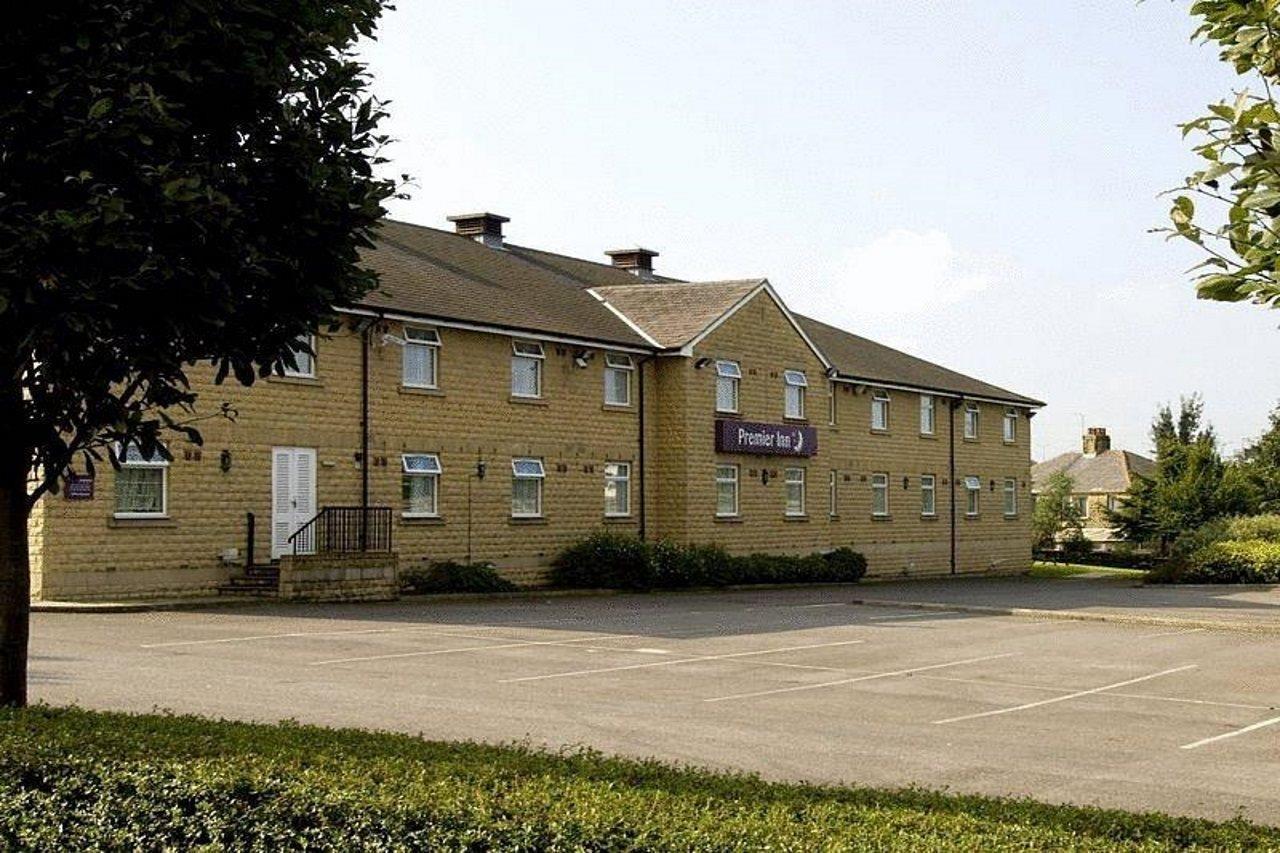 Premier Inn Huddersfield West Zewnętrze zdjęcie